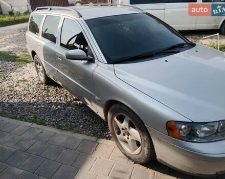 Сірий Вольво V70, об'ємом двигуна 2.4 л та пробігом 335 тис. км за 6950 $, фото 1 на Automoto.ua