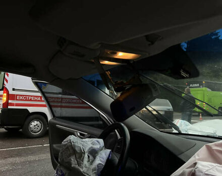 Вольво В70 2005 в Львове на Automoto.ua Серый Вольво В70, объемом двигателя 2.4 л и пробегом 342 тыс. км за 3000 $, фото 10 на Automoto.ua