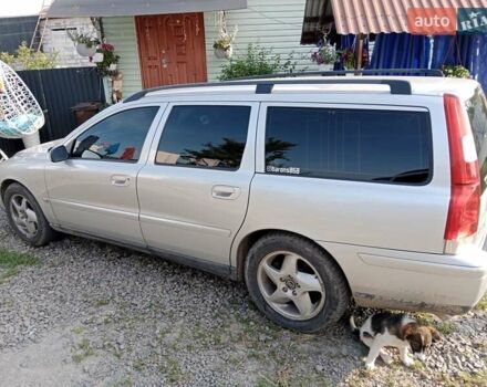 Сірий Вольво V70, об'ємом двигуна 2.4 л та пробігом 335 тис. км за 6950 $, фото 2 на Automoto.ua