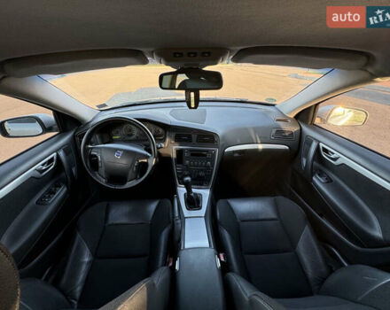 Вольво В70 2005 в Львове на Automoto.ua Серый Вольво В70, объемом двигателя 2.4 л и пробегом 342 тыс. км за 3000 $, фото 6 на Automoto.ua