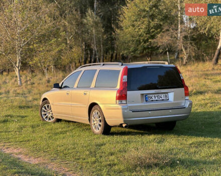 Вольво В70 2005 в Львове на Automoto.ua Серый Вольво В70, объемом двигателя 2.4 л и пробегом 342 тыс. км за 3000 $, фото 4 на Automoto.ua