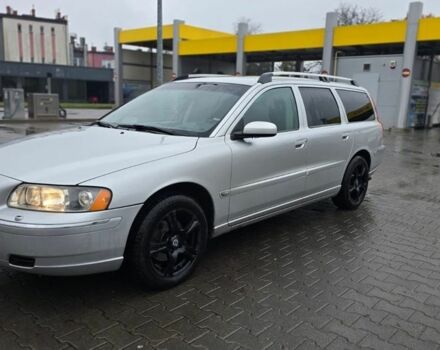 Серый Вольво В70, объемом двигателя 2.4 л и пробегом 301 тыс. км за 1463 $, фото 1 на Automoto.ua