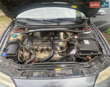 Сірий Вольво V70, об'ємом двигуна 1.98 л та пробігом 374 тис. км за 6000 $, фото 1 на Automoto.ua