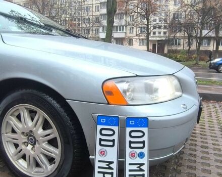 Серый Вольво В70, объемом двигателя 2.4 л и пробегом 269 тыс. км за 4316 $, фото 1 на Automoto.ua