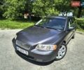 Серый Вольво В70, объемом двигателя 2.4 л и пробегом 367 тыс. км за 5700 $, фото 1 на Automoto.ua