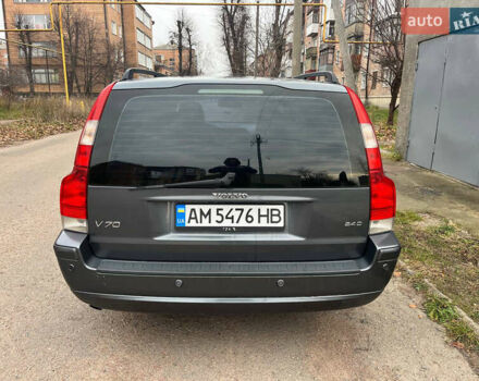 Сірий Вольво V70, об'ємом двигуна 2.44 л та пробігом 378 тис. км за 6200 $, фото 4 на Automoto.ua