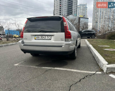 Сірий Вольво V70, об'ємом двигуна 2.52 л та пробігом 244 тис. км за 7900 $, фото 6 на Automoto.ua