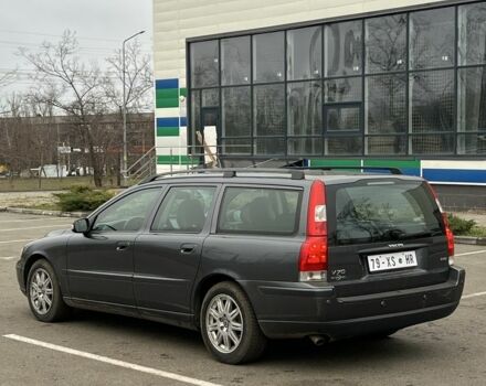 Серый Вольво В70, объемом двигателя 2.4 л и пробегом 350 тыс. км за 3670 $, фото 4 на Automoto.ua