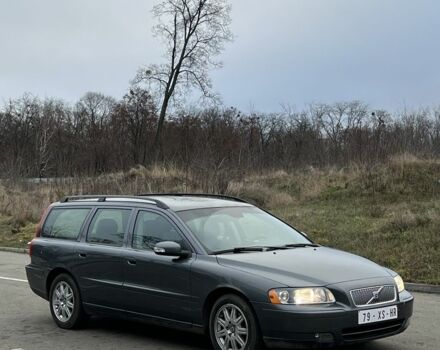 Серый Вольво В70, объемом двигателя 2.4 л и пробегом 350 тыс. км за 3670 $, фото 1 на Automoto.ua