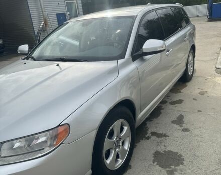 Серый Вольво В70, объемом двигателя 2.4 л и пробегом 327 тыс. км за 9000 $, фото 7 на Automoto.ua