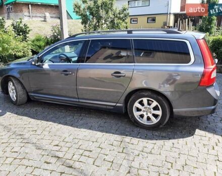 Серый Вольво В70, объемом двигателя 1.6 л и пробегом 251 тыс. км за 8900 $, фото 4 на Automoto.ua