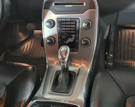 Вольво V70 2013 у Києві на Automoto.ua Сірий Вольво V70, об'ємом двигуна 2 л та пробігом 350 тис. км за 8000 $, фото 15 на Automoto.ua