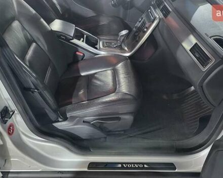 Вольво V70 2013 у Києві на Automoto.ua Сірий Вольво V70, об'ємом двигуна 2 л та пробігом 350 тис. км за 8000 $, фото 14 на Automoto.ua