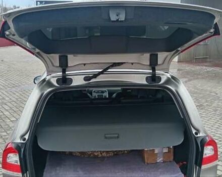 Серый Вольво В70, объемом двигателя 1.6 л и пробегом 205 тыс. км за 10500 $, фото 16 на Automoto.ua