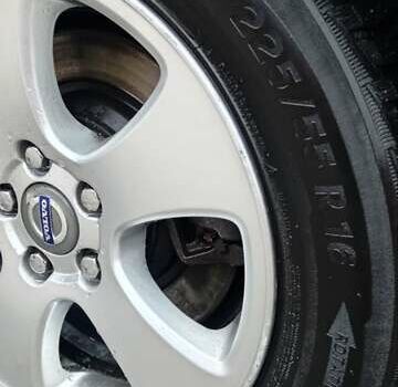 Серый Вольво В70, объемом двигателя 1.6 л и пробегом 205 тыс. км за 10500 $, фото 34 на Automoto.ua