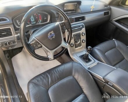 Сірий Вольво V70, об'ємом двигуна 1.6 л та пробігом 271 тис. км за 9500 $, фото 4 на Automoto.ua