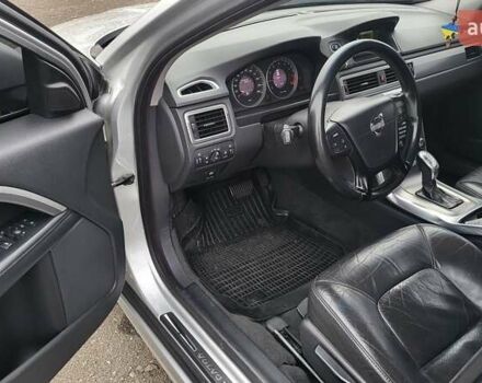 Сірий Вольво V70, об'ємом двигуна 2 л та пробігом 165 тис. км за 8000 $, фото 9 на Automoto.ua