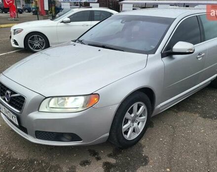 Сірий Вольво V70, об'ємом двигуна 2 л та пробігом 165 тис. км за 8000 $, фото 3 на Automoto.ua