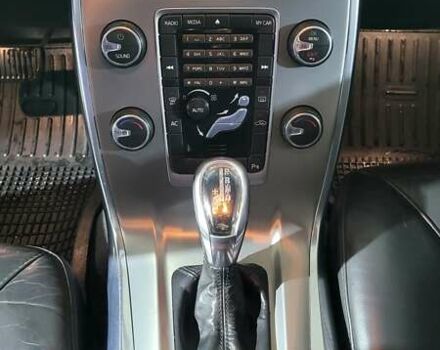 Вольво V70 2013 у Києві на Automoto.ua Сірий Вольво V70, об'ємом двигуна 2 л та пробігом 350 тис. км за 8000 $, фото 16 на Automoto.ua