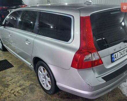 Вольво V70 2013 у Києві на Automoto.ua Сірий Вольво V70, об'ємом двигуна 2 л та пробігом 350 тис. км за 8000 $, фото 6 на Automoto.ua