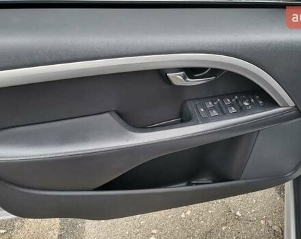 Сірий Вольво V70, об'ємом двигуна 2 л та пробігом 165 тис. км за 8000 $, фото 16 на Automoto.ua