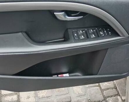 Серый Вольво В70, объемом двигателя 1.6 л и пробегом 205 тыс. км за 10500 $, фото 24 на Automoto.ua