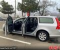 Сірий Вольво V70, об'ємом двигуна 2 л та пробігом 242 тис. км за 7600 $, фото 2 на Automoto.ua
