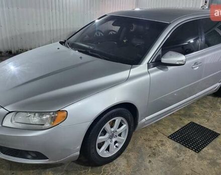 Вольво V70 2013 у Києві на Automoto.ua Сірий Вольво V70, об'ємом двигуна 2 л та пробігом 350 тис. км за 8000 $, фото 1 на Automoto.ua