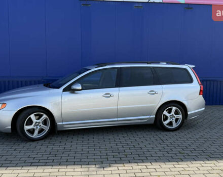 Вольво V70 2013 у Нововолинськ на Automoto.ua Сірий Вольво V70, об'ємом двигуна 2 л та пробігом 193 тис. км за 15600 $, фото 1 на Automoto.ua