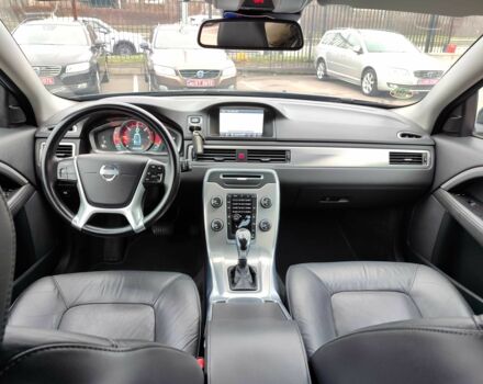 Серый Вольво В70, объемом двигателя 2 л и пробегом 256 тыс. км за 14899 $, фото 1 на Automoto.ua