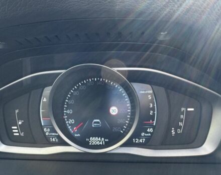 Серый Вольво В70, объемом двигателя 1.6 л и пробегом 220 тыс. км за 10500 $, фото 9 на Automoto.ua