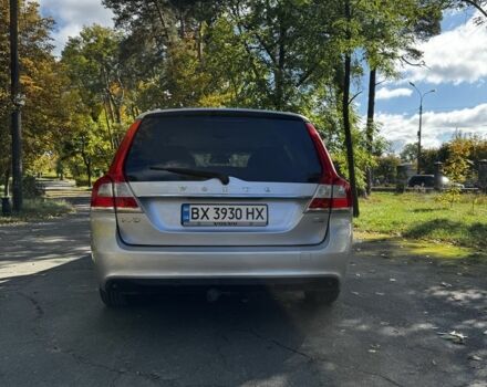 Серый Вольво В70, объемом двигателя 1.6 л и пробегом 220 тыс. км за 10500 $, фото 4 на Automoto.ua