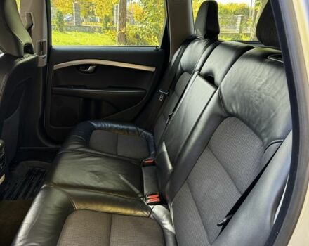 Серый Вольво В70, объемом двигателя 1.6 л и пробегом 220 тыс. км за 10500 $, фото 12 на Automoto.ua