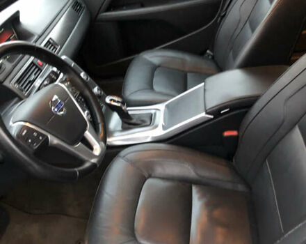 Серый Вольво В70, объемом двигателя 2 л и пробегом 260 тыс. км за 14900 $, фото 22 на Automoto.ua