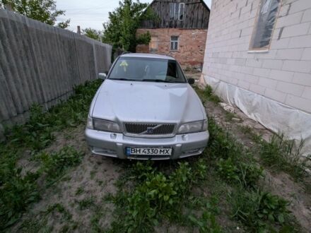 Вольво В70 1998 в Сумах на Automoto.ua Серый Вольво В70, объемом двигателя 2.4 л и пробегом 548 тыс. км за 3200 $, фото 1 на Automoto.ua