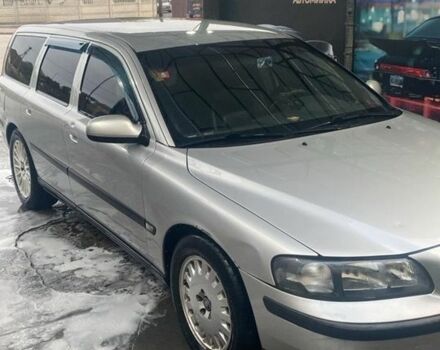 Серый Вольво В70, объемом двигателя 2.5 л и пробегом 500 тыс. км за 4530 $, фото 1 на Automoto.ua
