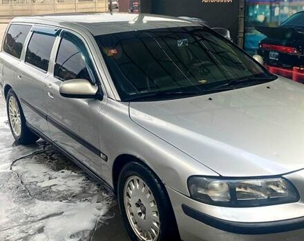 Серый Вольво В70, объемом двигателя 2.5 л и пробегом 518 тыс. км за 6400 $, фото 1 на Automoto.ua