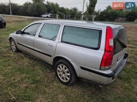Вольво V70 2000 у Близнюках на Automoto.ua Сірий Вольво V70, об'ємом двигуна 0 л та пробігом 193 тис. км за 958 $, фото 1 на Automoto.ua