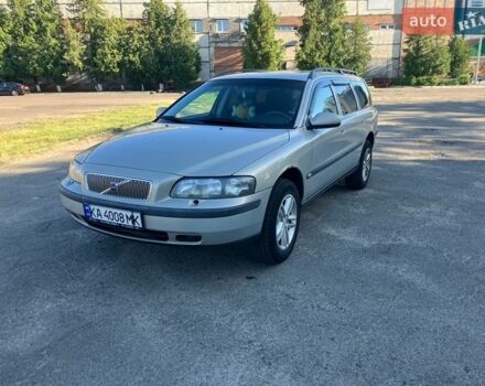 Серый Вольво В70, объемом двигателя 2.4 л и пробегом 440 тыс. км за 3800 $, фото 1 на Automoto.ua