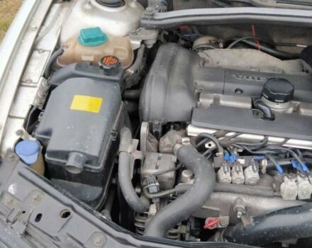 Сірий Вольво V70, об'ємом двигуна 2.44 л та пробігом 330 тис. км за 5300 $, фото 1 на Automoto.ua