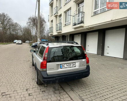 Серый Вольво В70, объемом двигателя 2.4 л и пробегом 171 тыс. км за 4990 $, фото 1 на Automoto.ua