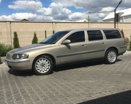 Сірий Вольво V70, об'ємом двигуна 2.4 л та пробігом 260 тис. км за 6017 $, фото 1 на Automoto.ua