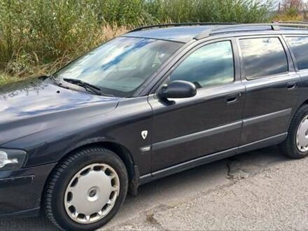 Вольво В70 2002 в Львове на Automoto.ua Серый Вольво В70, объемом двигателя 2.44 л и пробегом 257 тыс. км за 3800 $, фото 1 на Automoto.ua