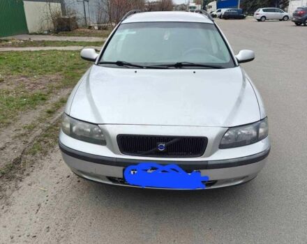 Серый Вольво В70, объемом двигателя 2.4 л и пробегом 347 тыс. км за 2700 $, фото 1 на Automoto.ua