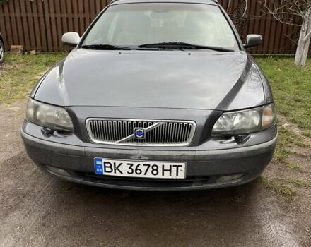 Сірий Вольво V70, об'ємом двигуна 2.4 л та пробігом 343 тис. км за 3600 $, фото 1 на Automoto.ua