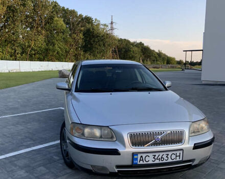 Сірий Вольво V70, об'ємом двигуна 2.4 л та пробігом 348 тис. км за 4850 $, фото 1 на Automoto.ua