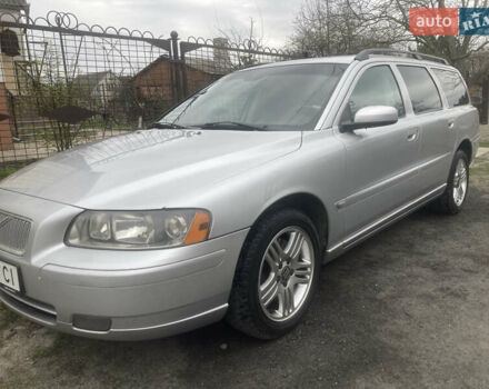 Сірий Вольво V70, об'ємом двигуна 2.44 л та пробігом 242 тис. км за 6500 $, фото 1 на Automoto.ua