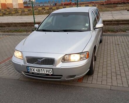 Сірий Вольво V70, об'ємом двигуна 2.4 л та пробігом 309 тис. км за 6500 $, фото 1 на Automoto.ua