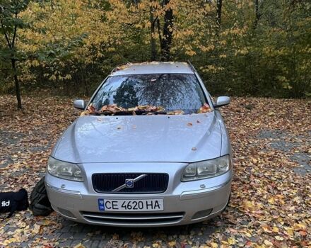 Серый Вольво В70, объемом двигателя 2.4 л и пробегом 200 тыс. км за 2570 $, фото 1 на Automoto.ua