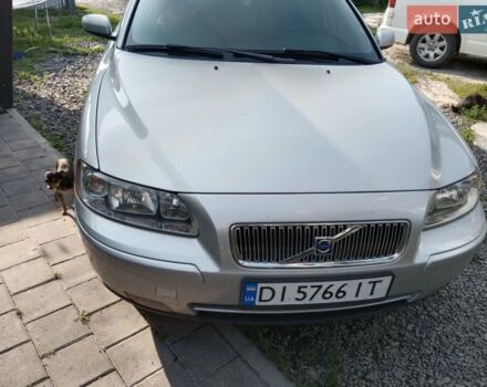 Серый Вольво В70, объемом двигателя 2.4 л и пробегом 335 тыс. км за 6600 $, фото 1 на Automoto.ua
